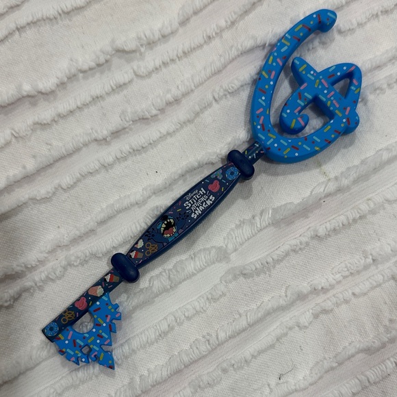 Disney Stitch Snack Attack key - Picture 4 of 4